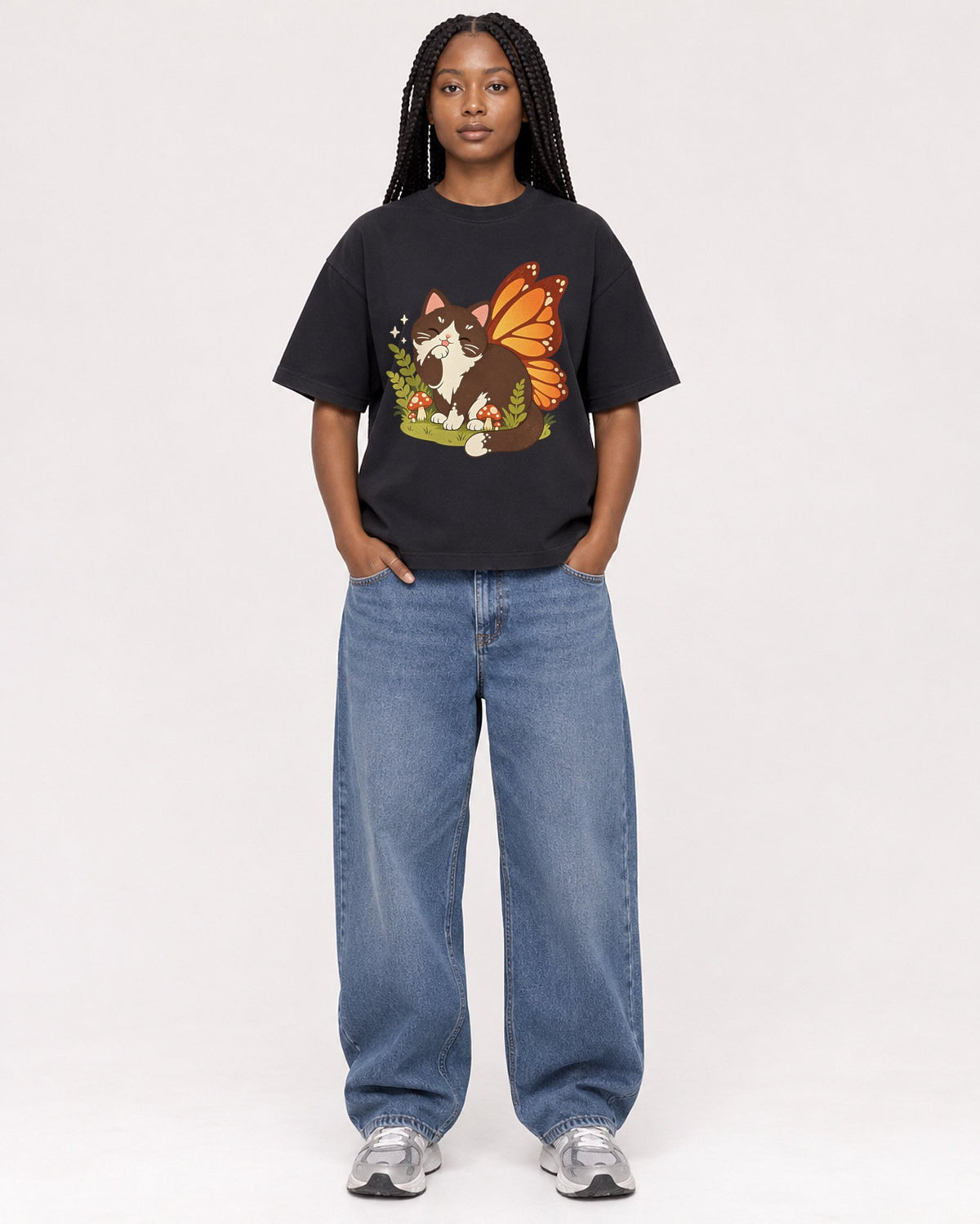 Mockup Boxy Heavyweight Tee Black female full-body 04