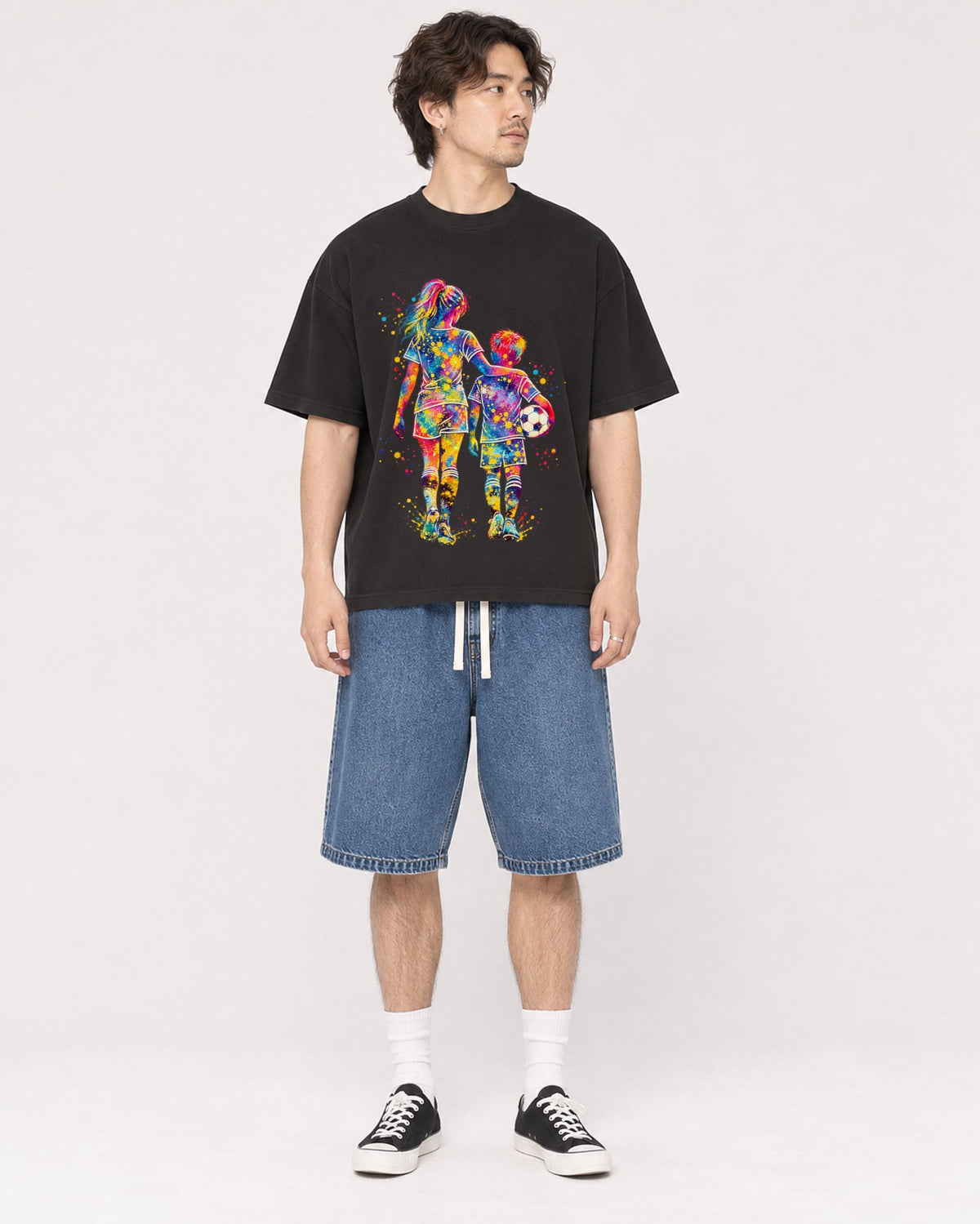 Mockup Boxy Heavyweight Tee Black male full-body 03