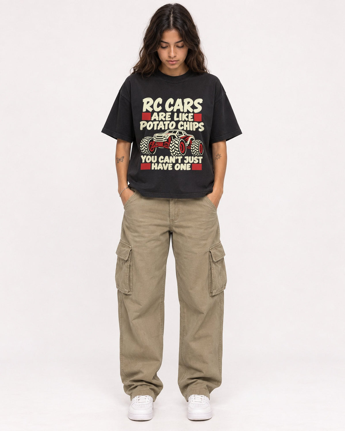 Mockup Boxy Heavyweight Tee Black female full-body 06