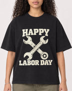 Mockup Boxy Heavyweight Tee Black female close-up 10
