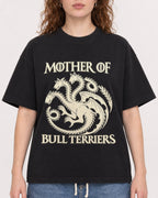 Mockup Boxy Heavyweight Tee Black female close-up 09
