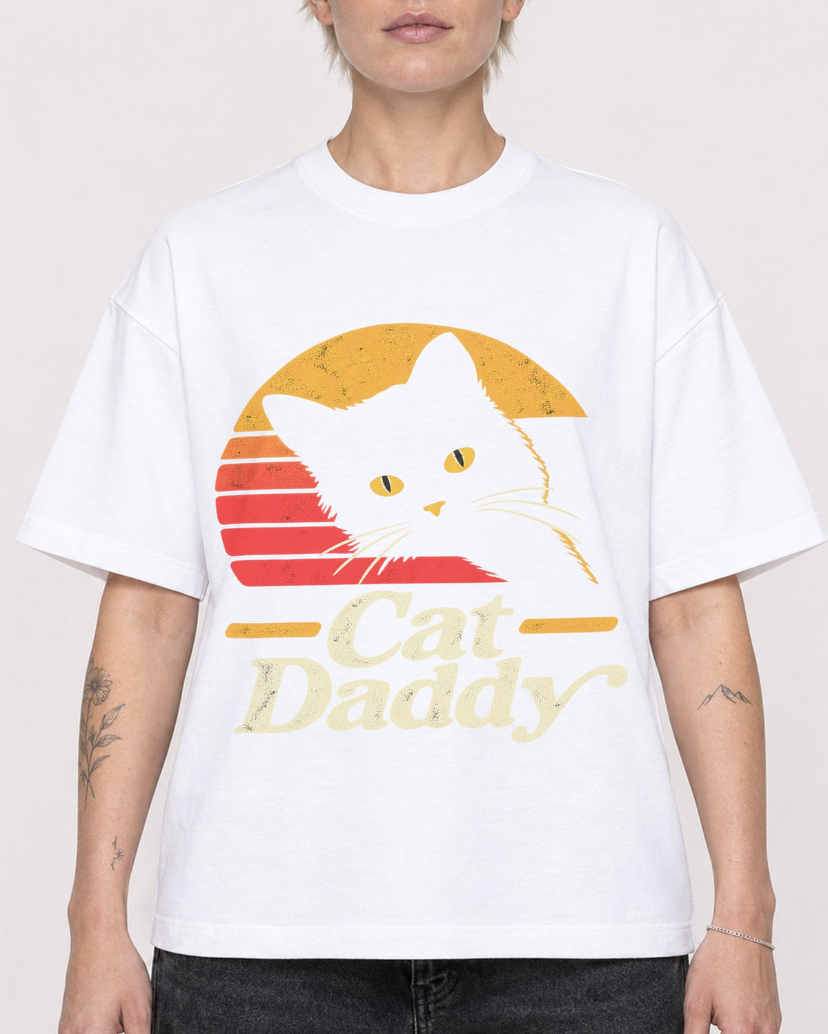 Mockup Boxy Heavyweight Tee White female close-up 48