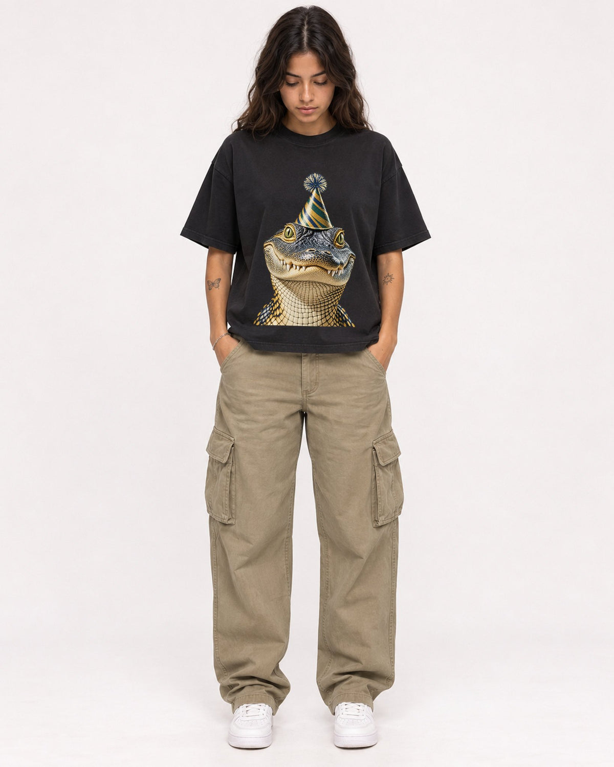 Mockup Boxy Heavyweight Tee Black female full-body 06