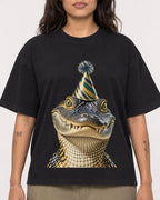 Mockup Boxy Heavyweight Tee Black female close-up 06