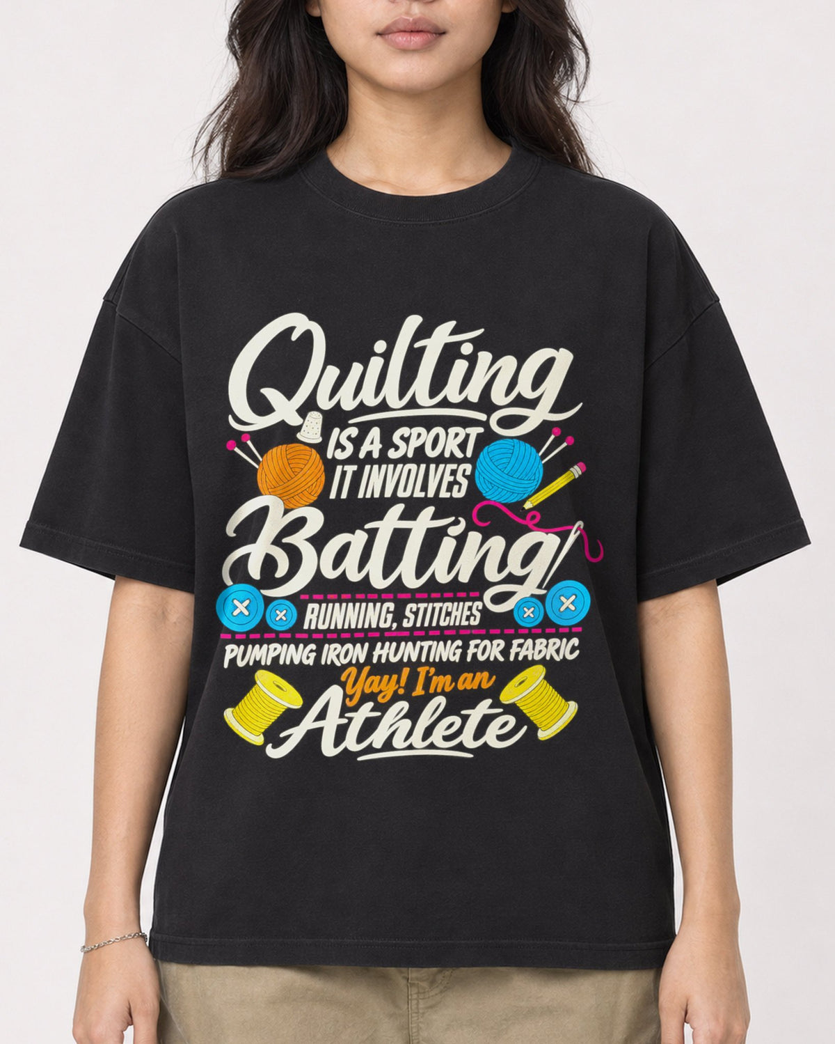 Mockup Boxy Heavyweight Tee Black female close-up 02