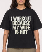 Mockup Boxy Heavyweight Tee Black female close-up 06