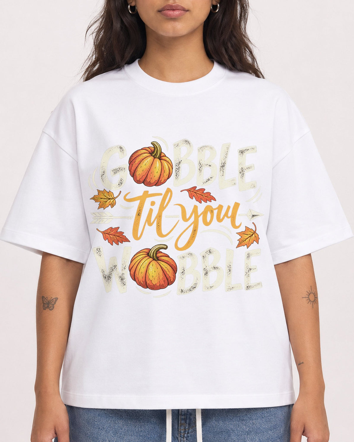 Mockup Boxy Heavyweight Tee White female close-up 06