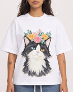 Mockup Boxy Heavyweight Tee White female close-up 06