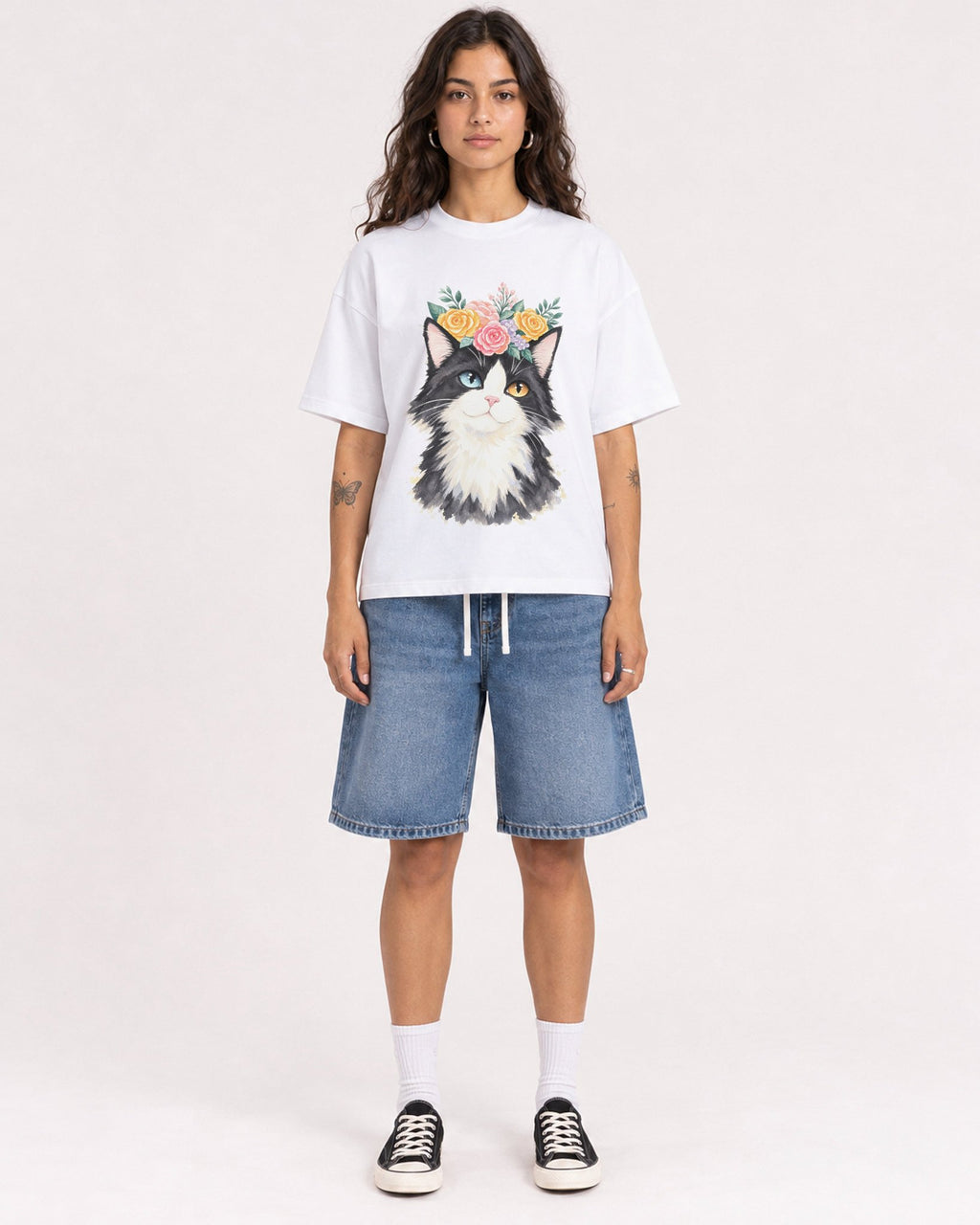 Mockup Boxy Heavyweight Tee White female full-body 06