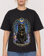 Mockup Boxy Heavyweight Tee Black female close-up 28