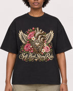 Mockup Boxy Heavyweight Tee Black female close-up 14
