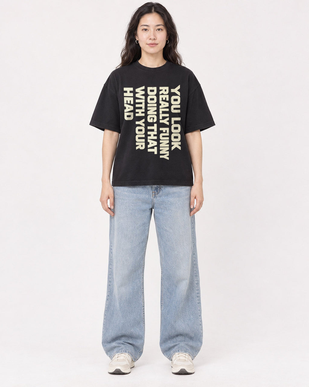 Mockup Boxy Heavyweight Tee Black female full-body 03