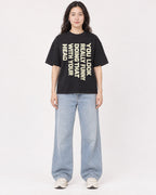 Mockup Boxy Heavyweight Tee Black female full-body 03