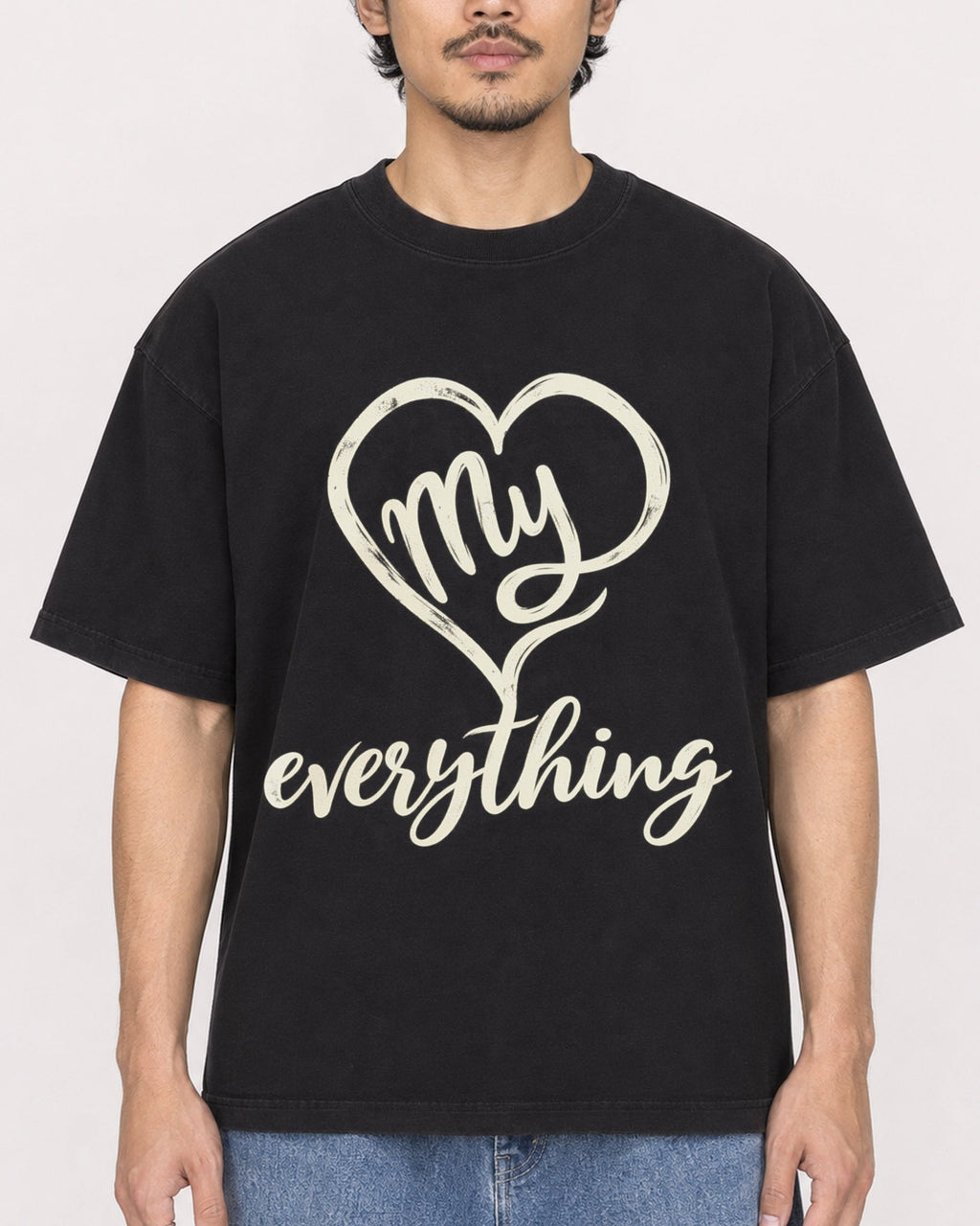 Mockup Boxy Heavyweight Tee Black male close-up 02