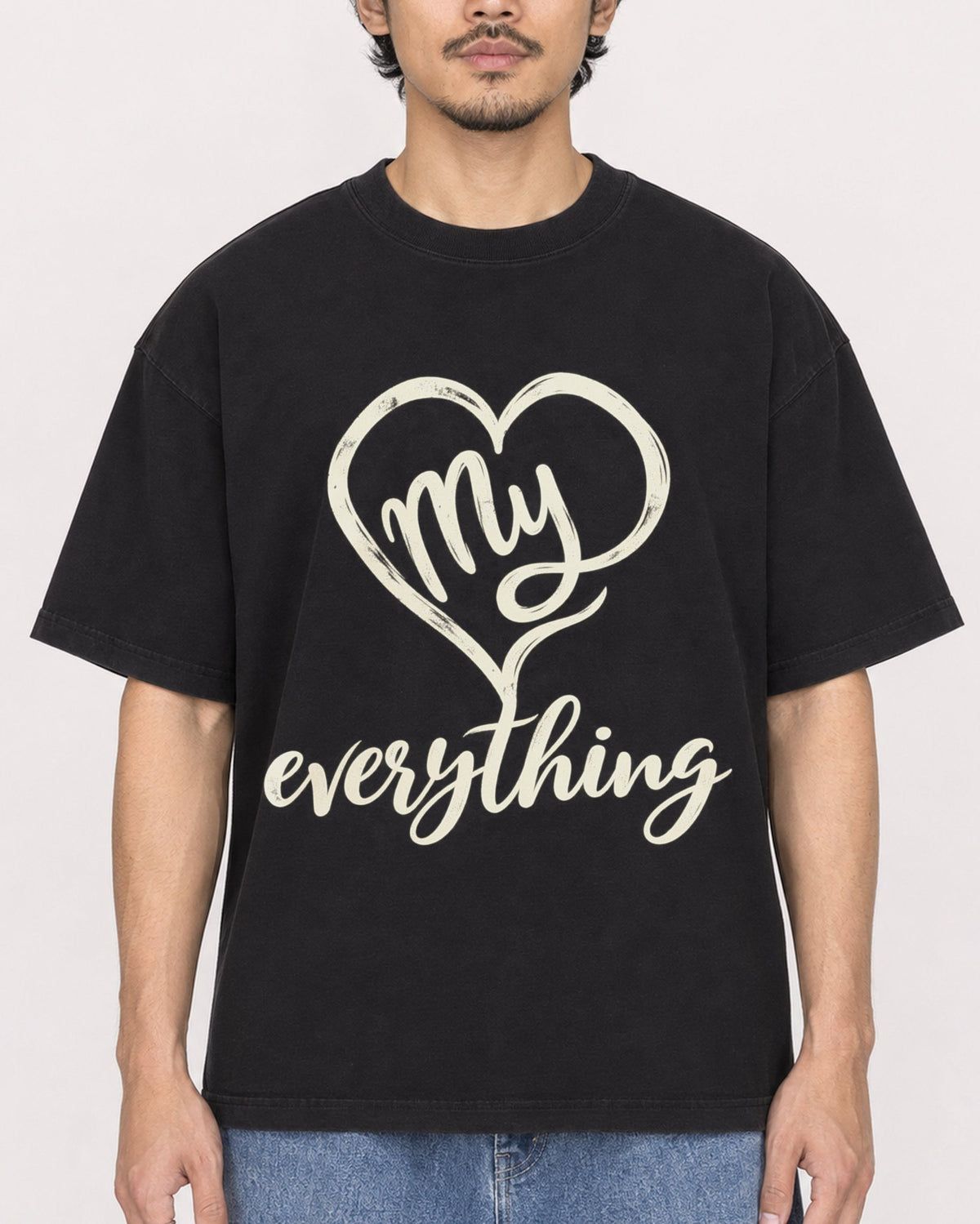 Mockup Boxy Heavyweight Tee Black male close-up 02