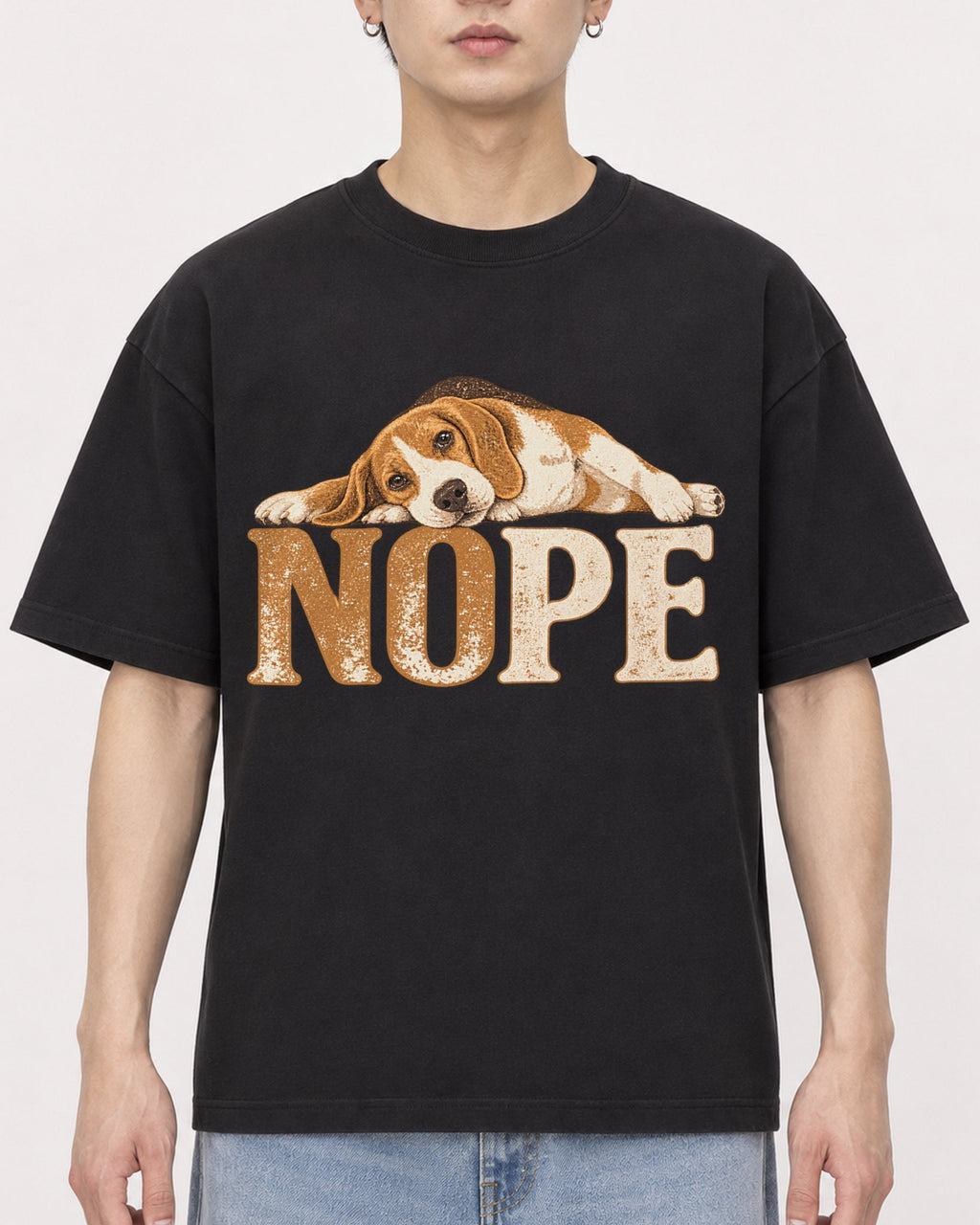 Mockup Boxy Heavyweight Tee Black male close-up 01