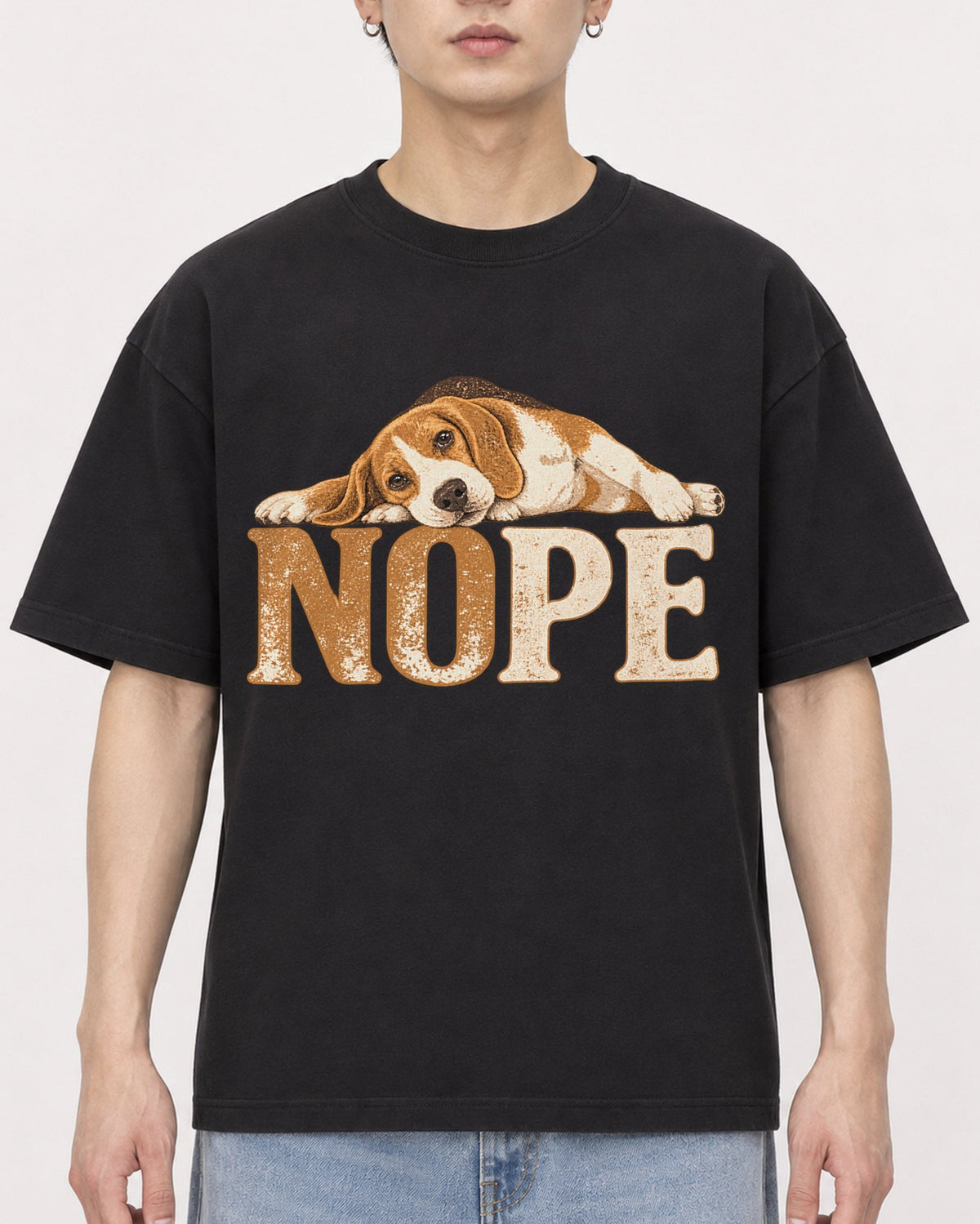 Mockup Boxy Heavyweight Tee Black male close-up 01