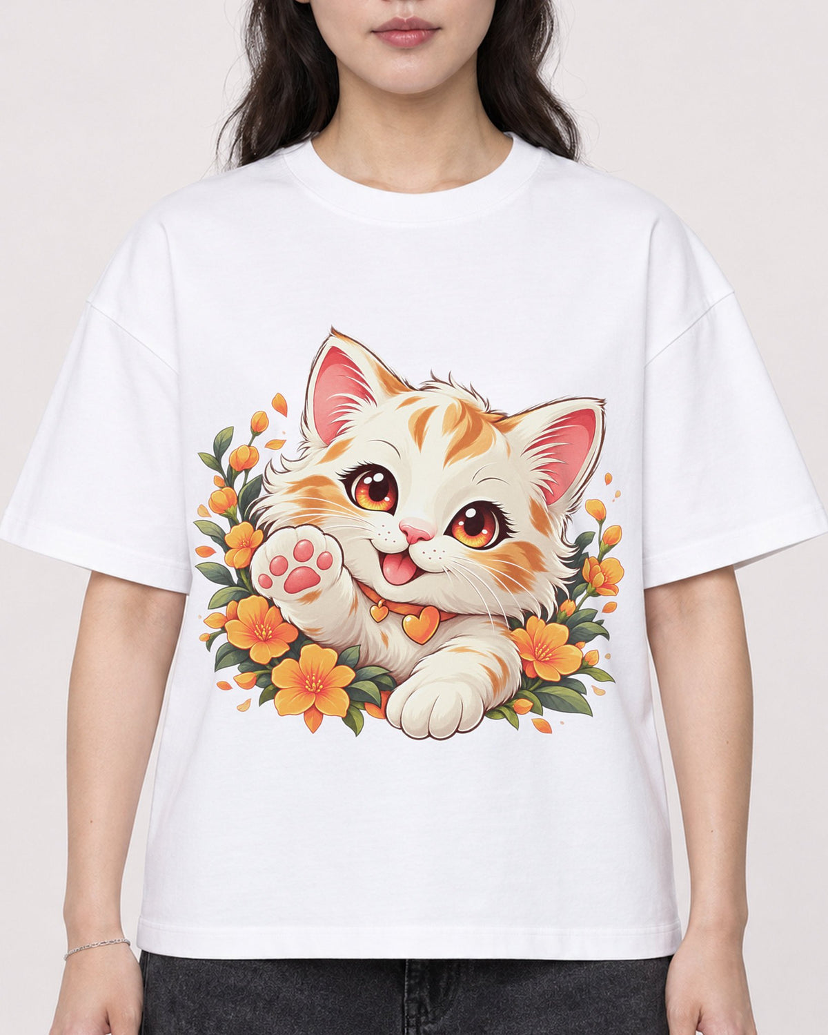 Mockup Boxy Heavyweight Tee White female close-up 03