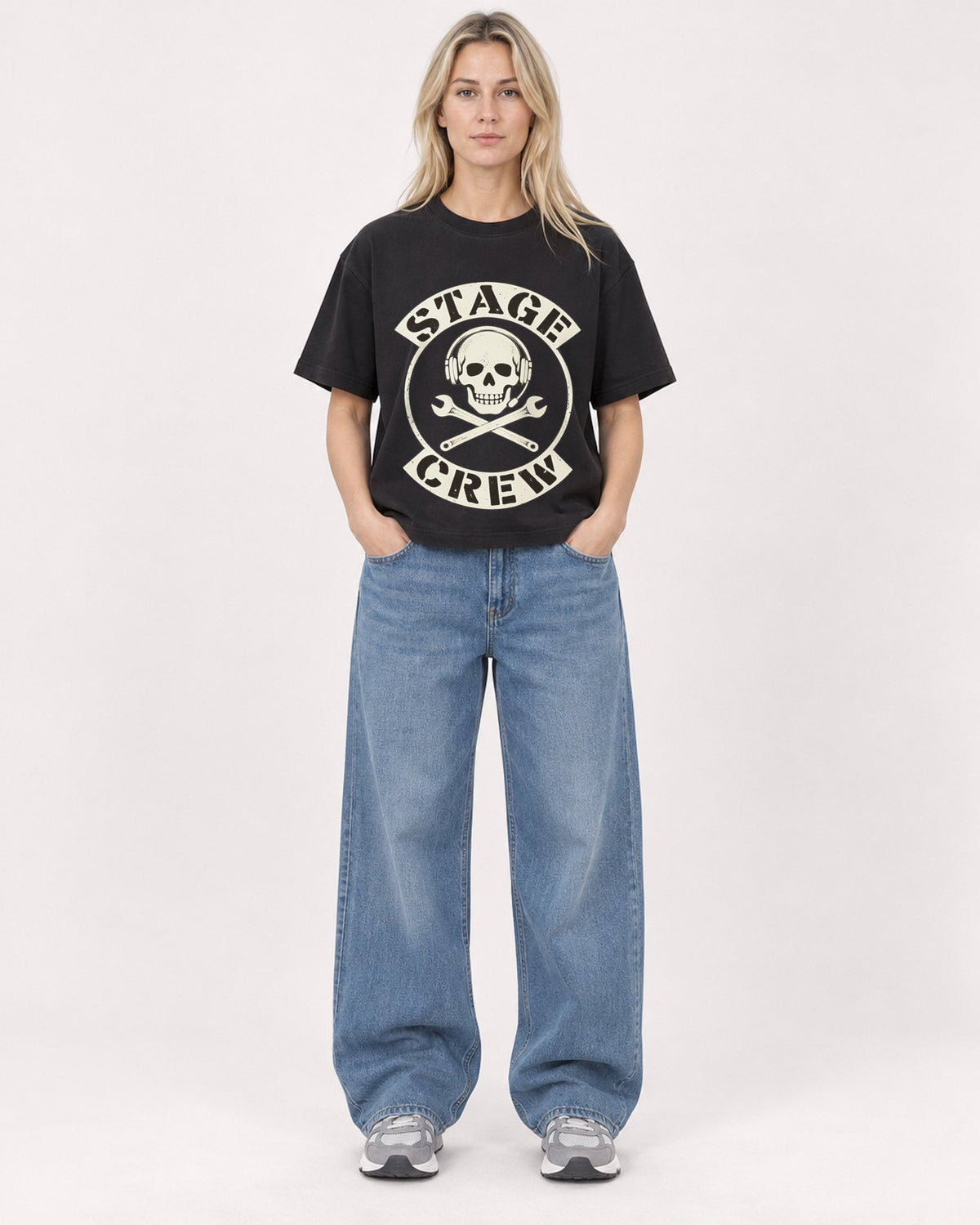 Mockup Boxy Heavyweight Tee Black female full-body 08