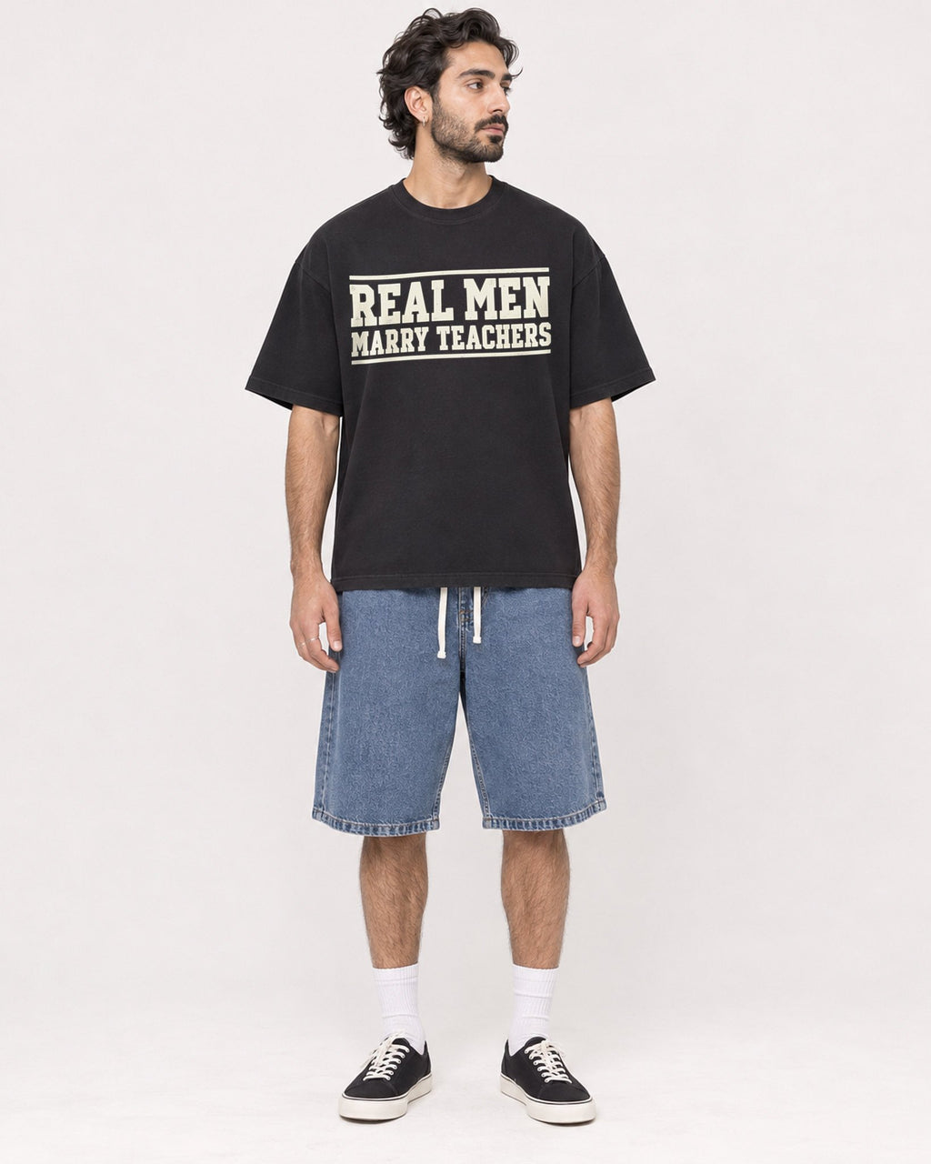 Mockup Boxy Heavyweight Tee Black male full-body 47