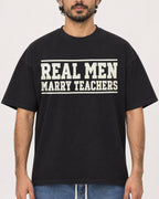 Mockup Boxy Heavyweight Tee Black male close-up 47