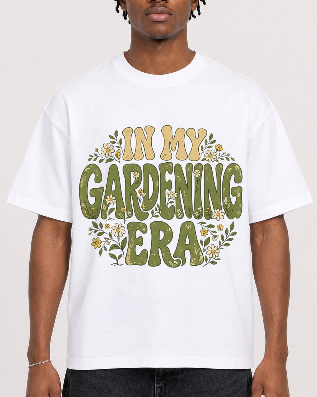 Mockup Boxy Heavyweight Tee White male close-up 05