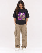 Mockup Boxy Heavyweight Tee Black female full-body 02