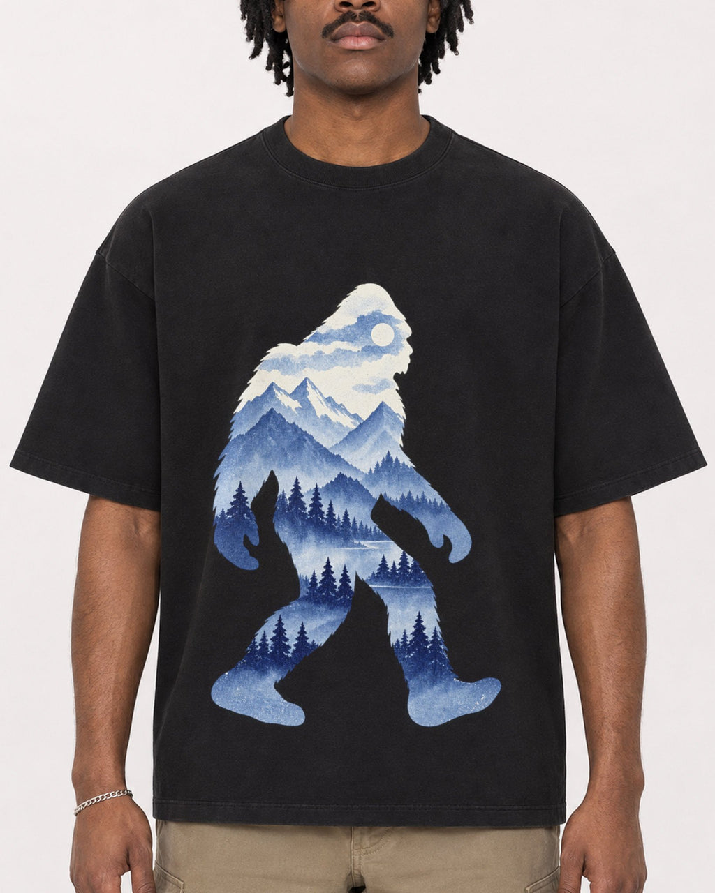 Mockup Boxy Heavyweight Tee Black male close-up 04