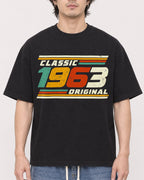 Mockup Boxy Heavyweight Tee Black male close-up 03