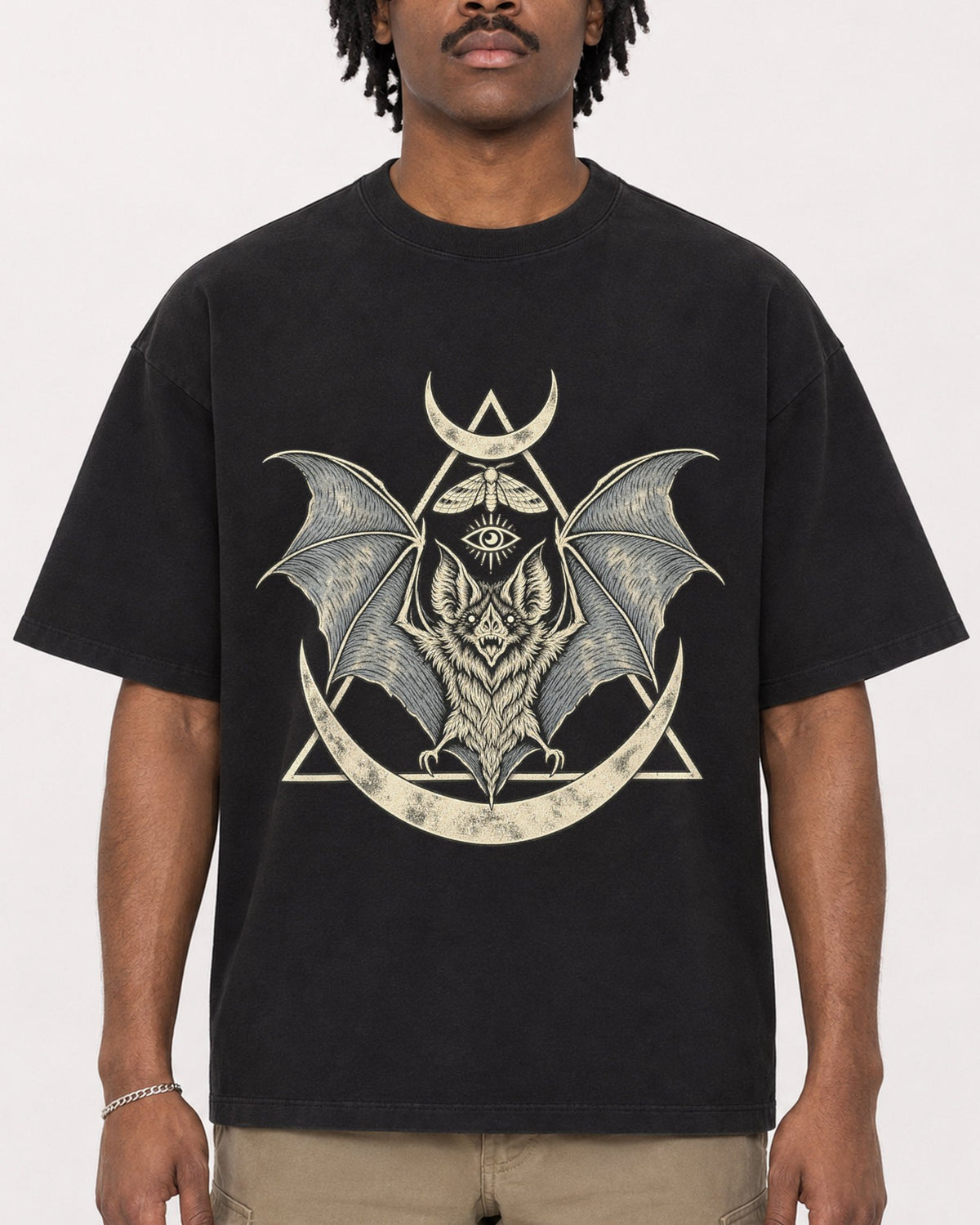 Mockup Boxy Heavyweight Tee Black male close-up 04