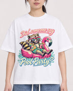 Mockup Boxy Heavyweight Tee White female close-up 21