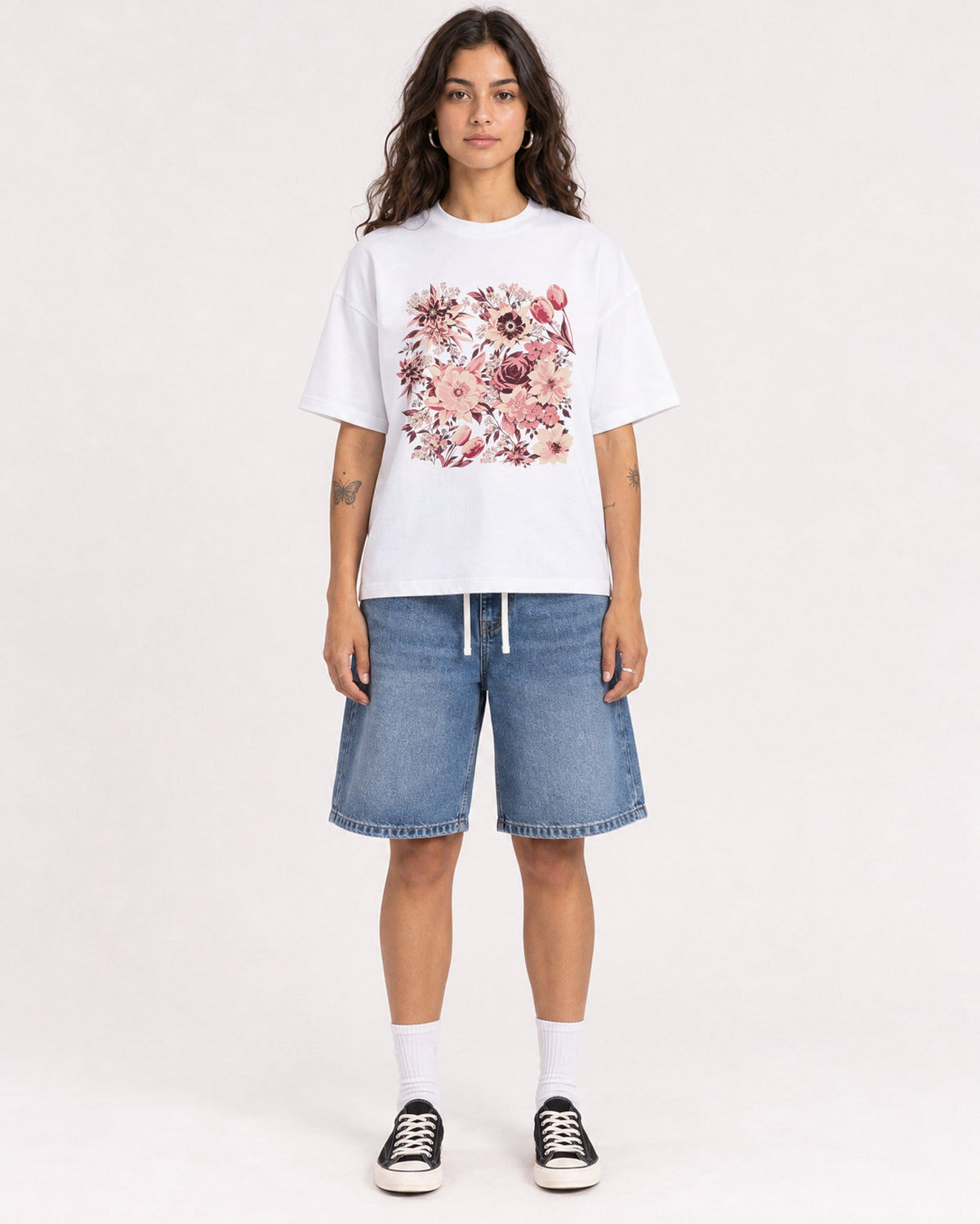 Mockup Boxy Heavyweight Tee White female full-body 06