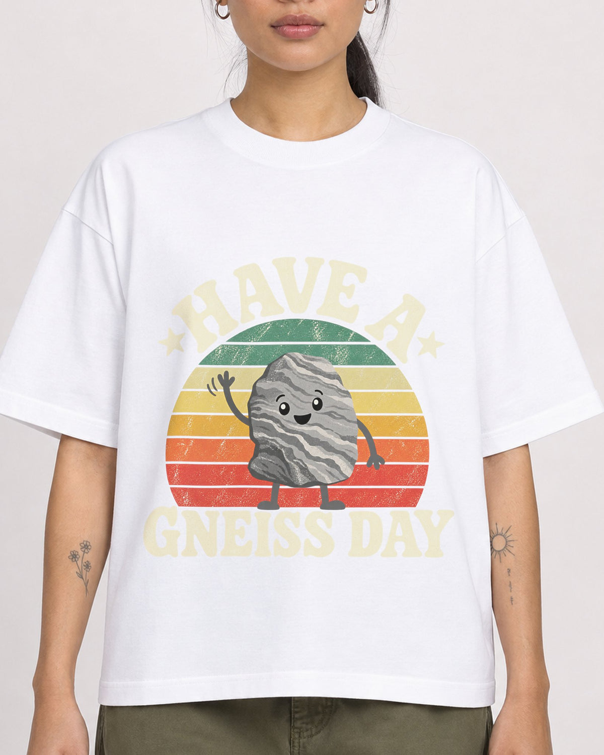 Mockup Boxy Heavyweight Tee White female close-up 42