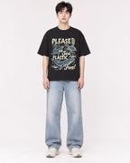 Mockup Boxy Heavyweight Tee Black male full-body 01