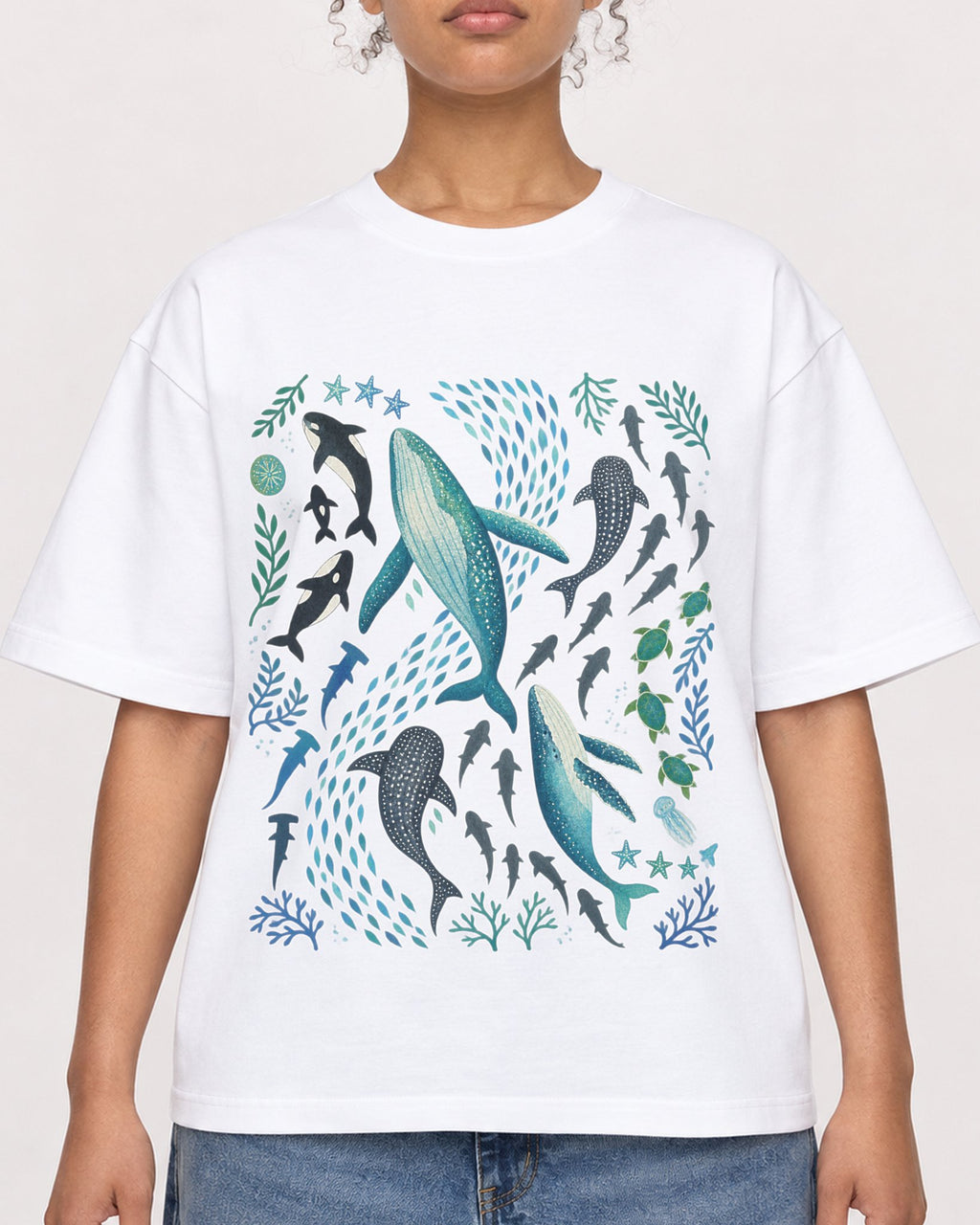Mockup Boxy Heavyweight Tee White female close-up 20