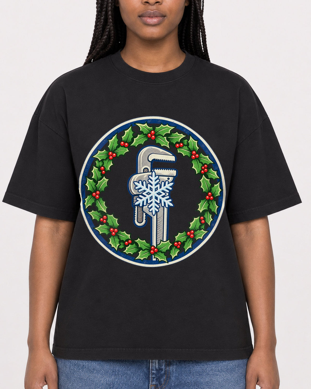 Mockup Boxy Heavyweight Tee Black female close-up 04