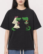 Mockup Boxy Heavyweight Tee Black female close-up 01