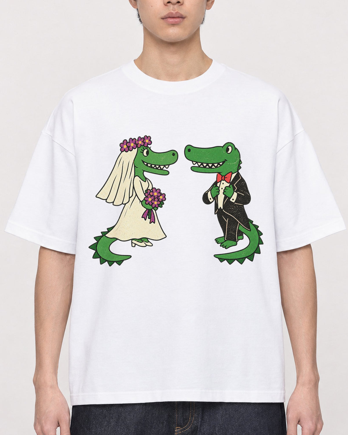 Mockup Boxy Heavyweight Tee White male close-up 01