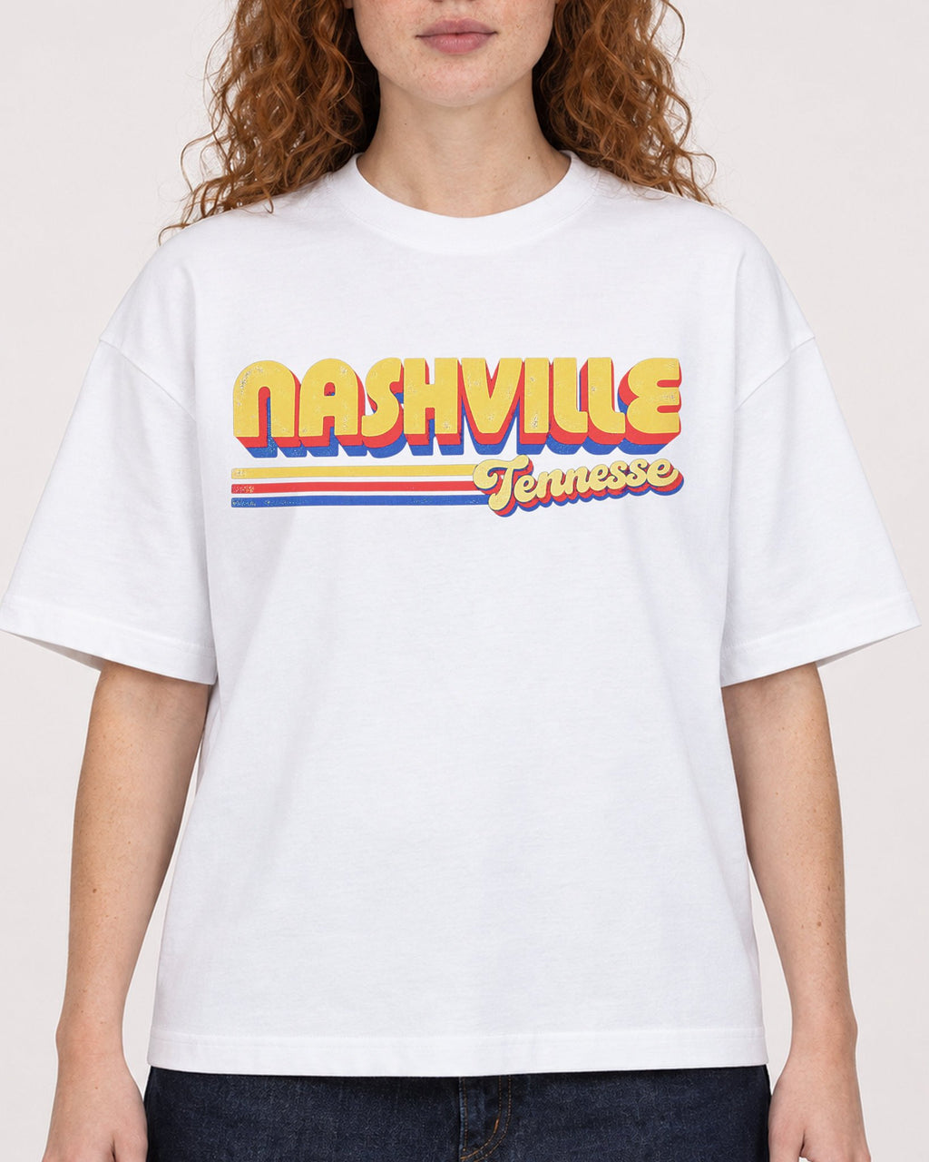 Mockup Boxy Heavyweight Tee White female close-up 09