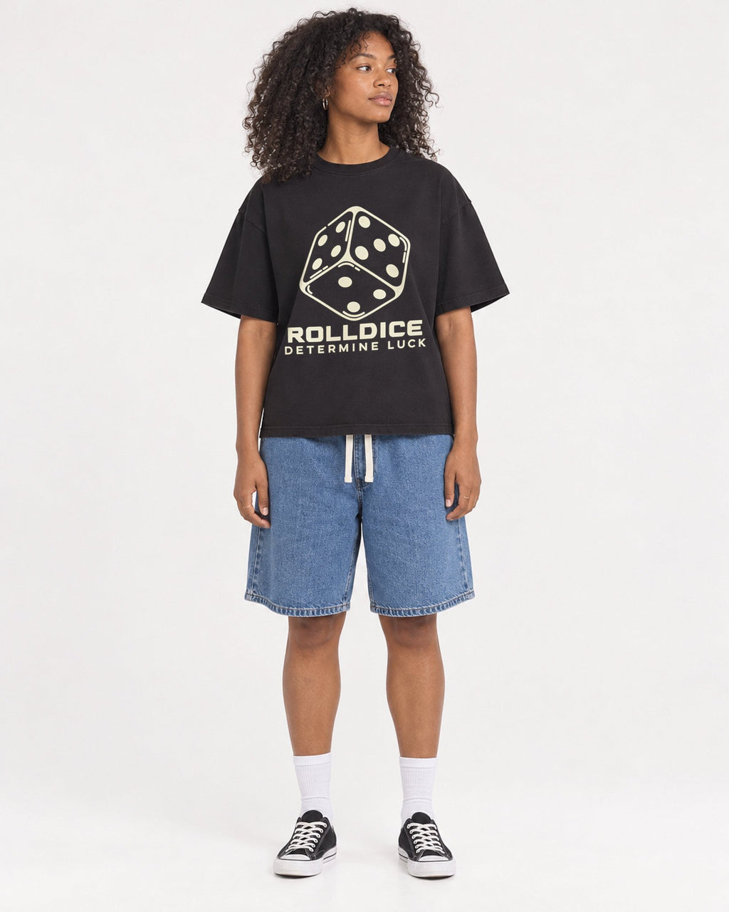 Mockup Boxy Heavyweight Tee Black female full-body 05
