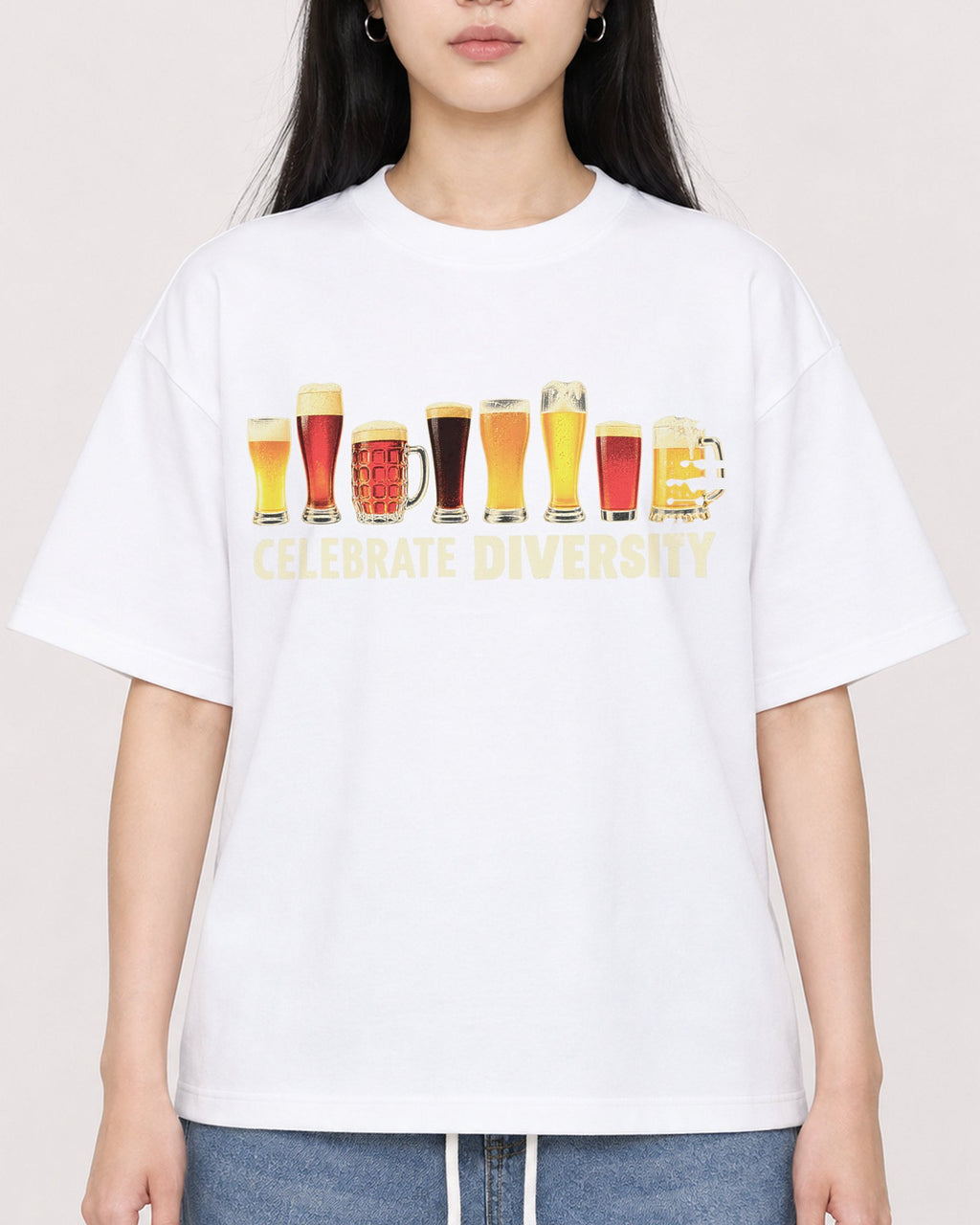 Mockup Boxy Heavyweight Tee White female close-up 01