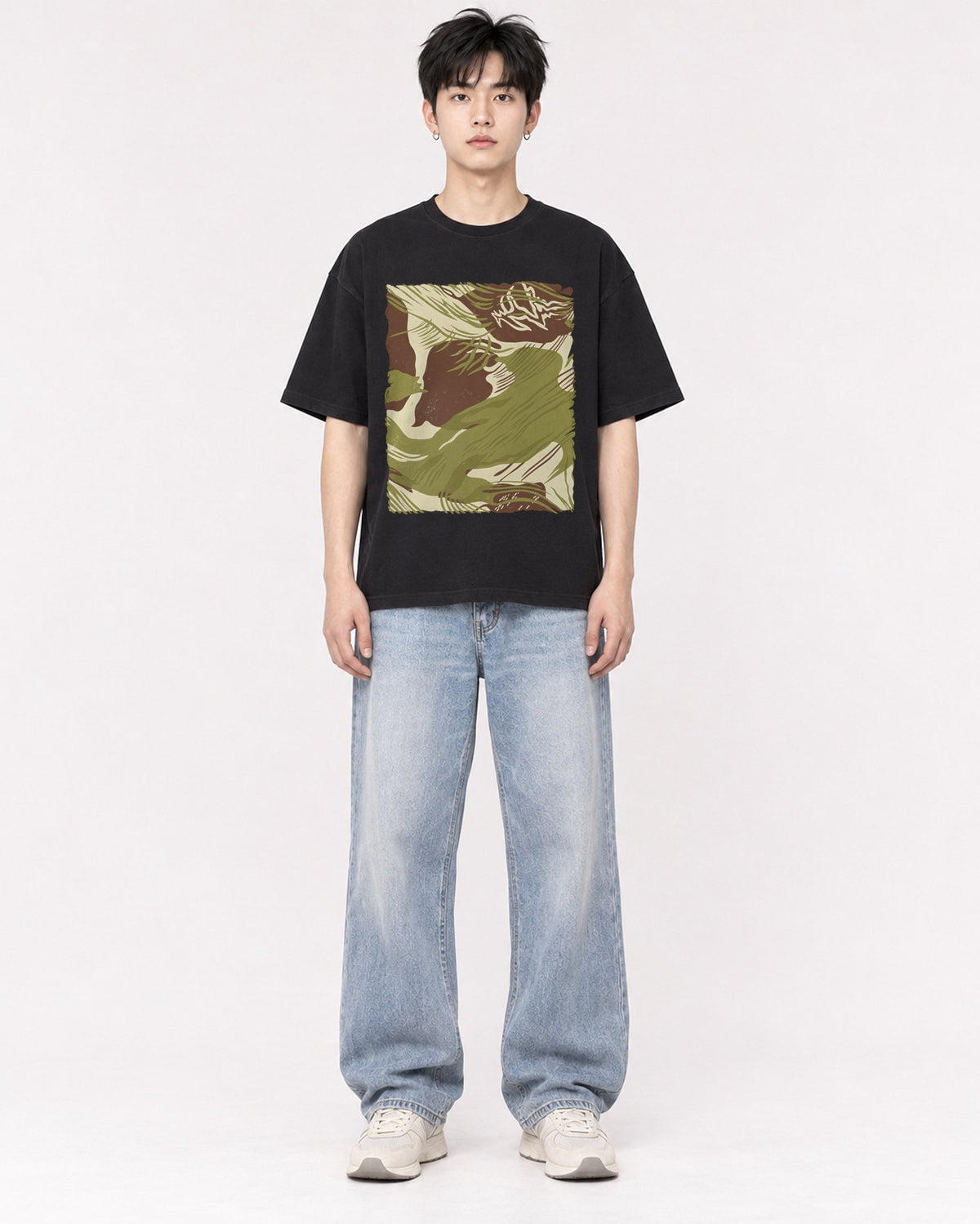 Mockup Boxy Heavyweight Tee Black male full-body 01
