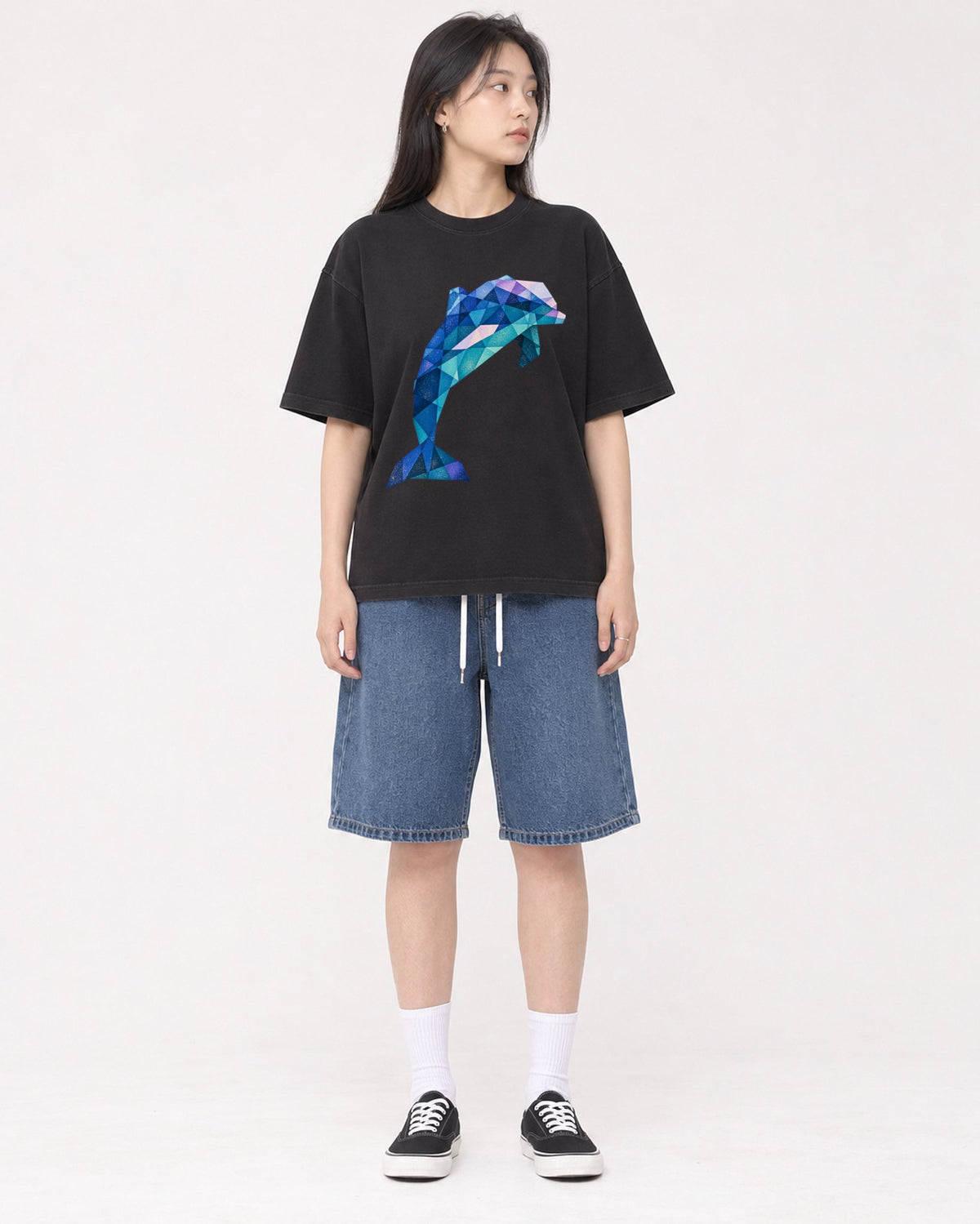Mockup Boxy Heavyweight Tee Black female full-body 01