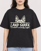 Mockup Boxy Heavyweight Tee Black female close-up 03