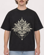 Mockup Boxy Heavyweight Tee Black male close-up 09