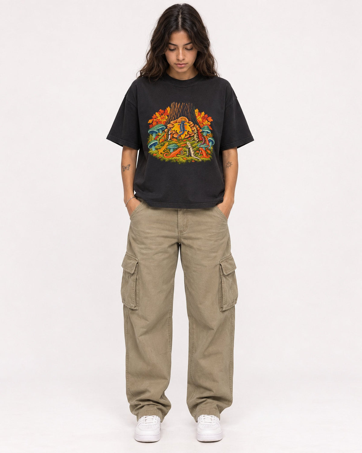 Mockup Boxy Heavyweight Tee Black female full-body 06