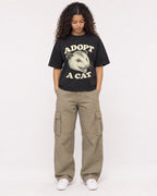 Mockup Boxy Heavyweight Tee Black female full-body 10