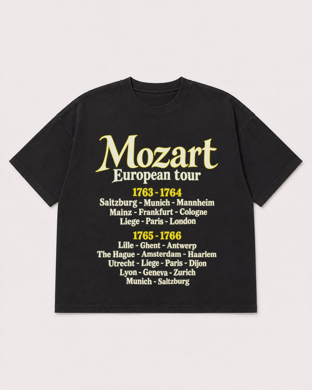 Mockup Boxy Heavyweight Tee Black product