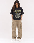 Mockup Boxy Heavyweight Tee Black female full-body 02