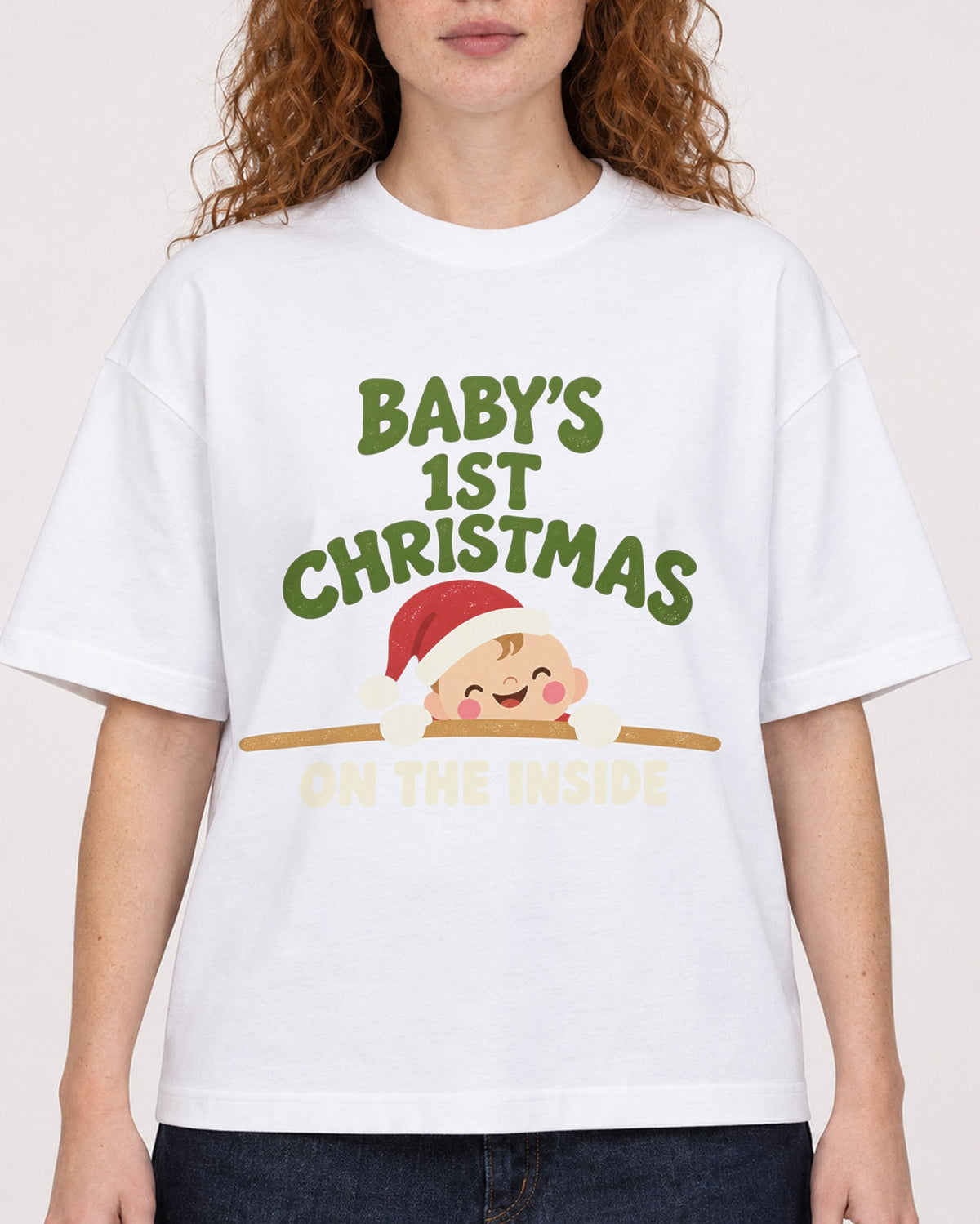 Mockup Boxy Heavyweight Tee White female close-up 09